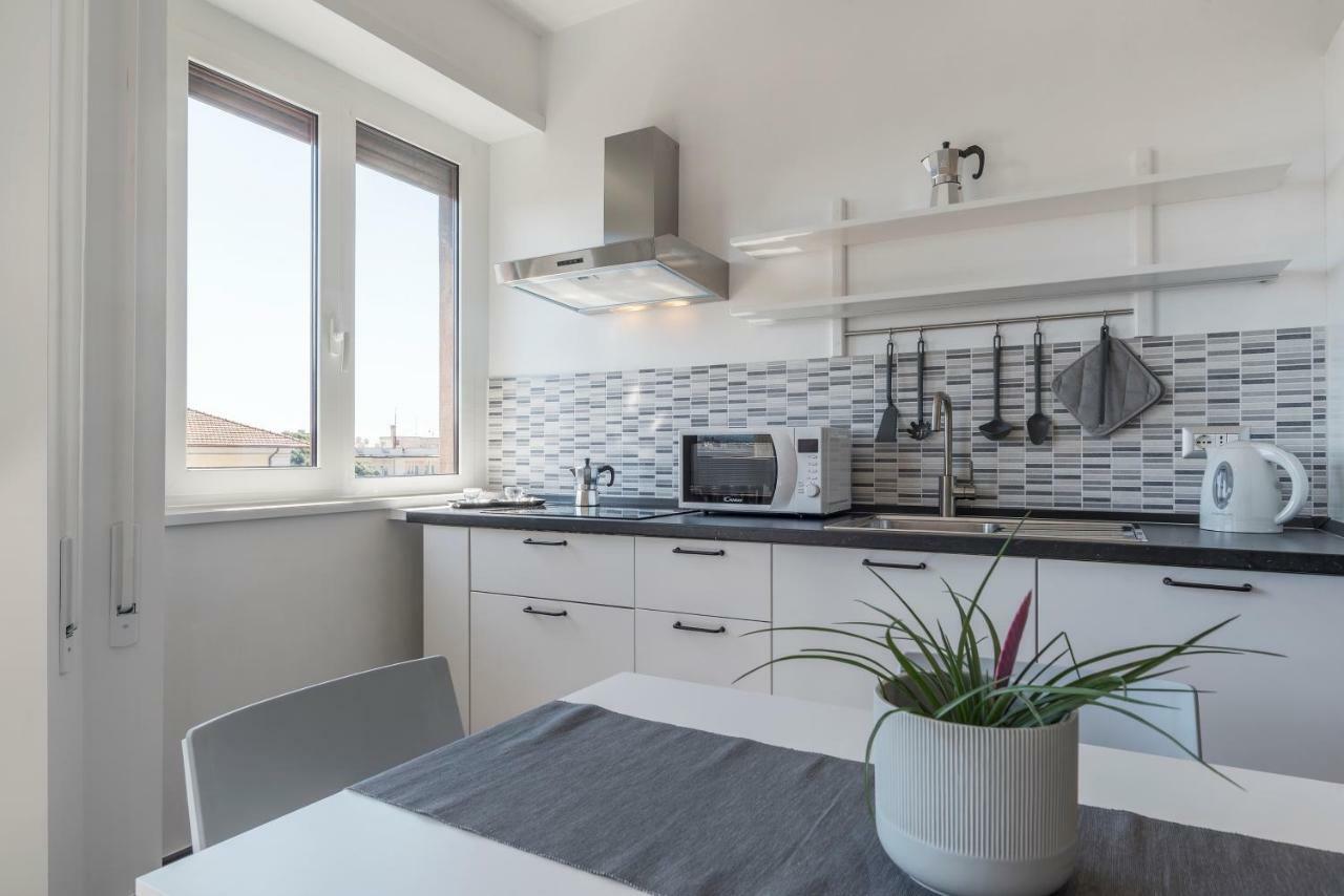 Nomentana White Apartments By Ghor Rome Exterior photo